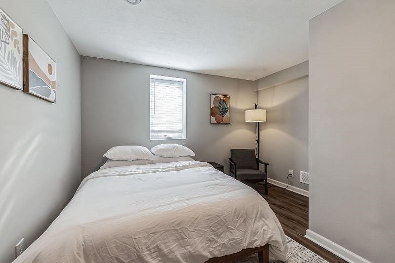 Room 5 has an accent chair, floor lamp for your relax and unwindings!
