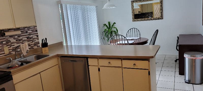 Furnished Finder property 527947_1 photo 5