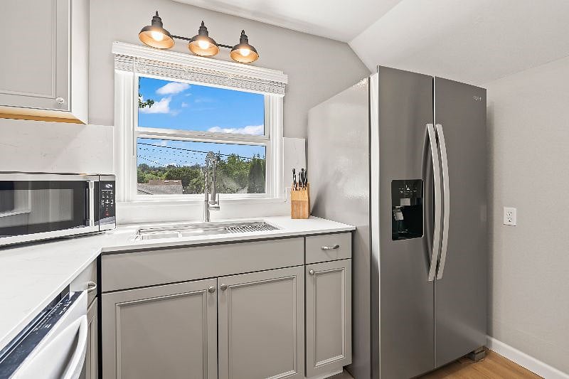 Furnished Finder property 527998_1 photo 13