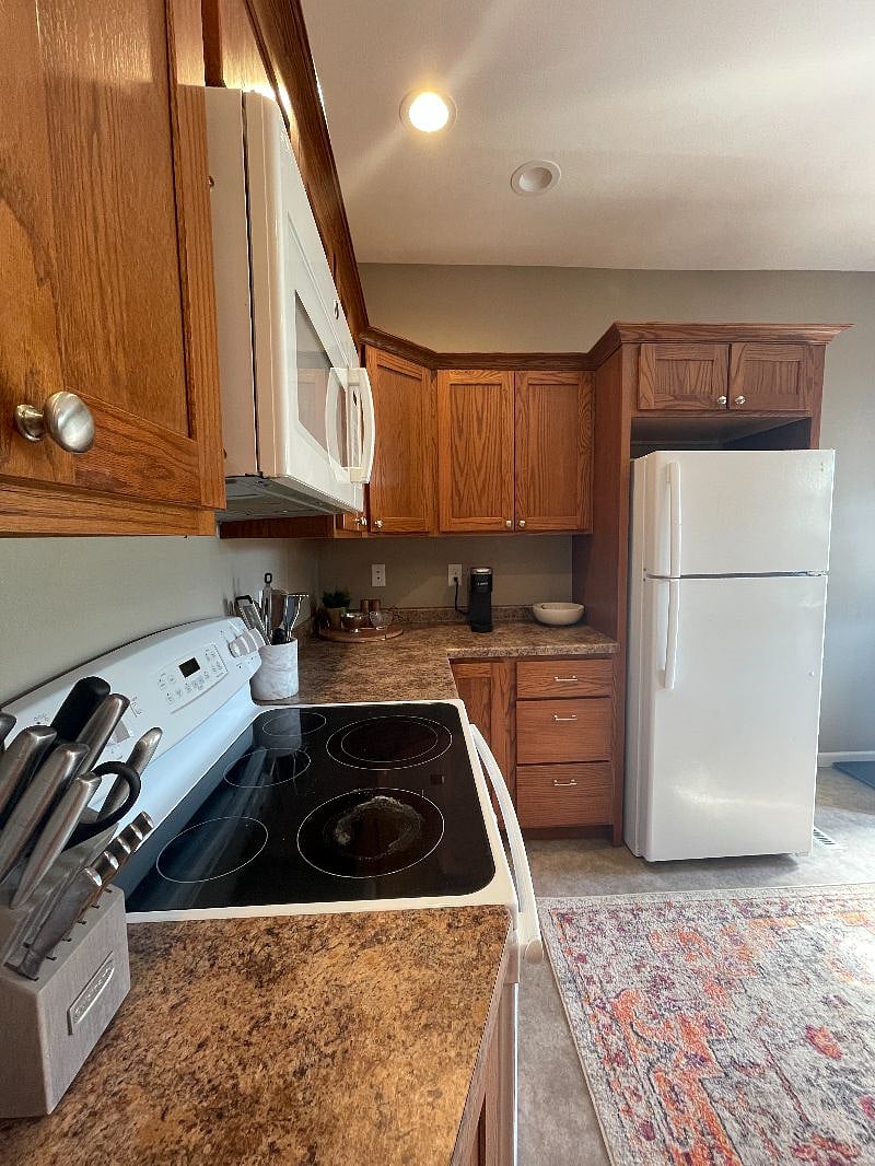 Furnished Finder property 528008_1 photo 5