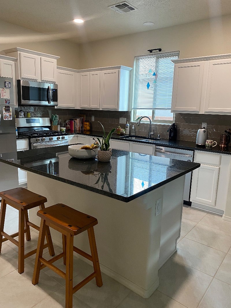 Furnished Finder property 528011_1 photo 3