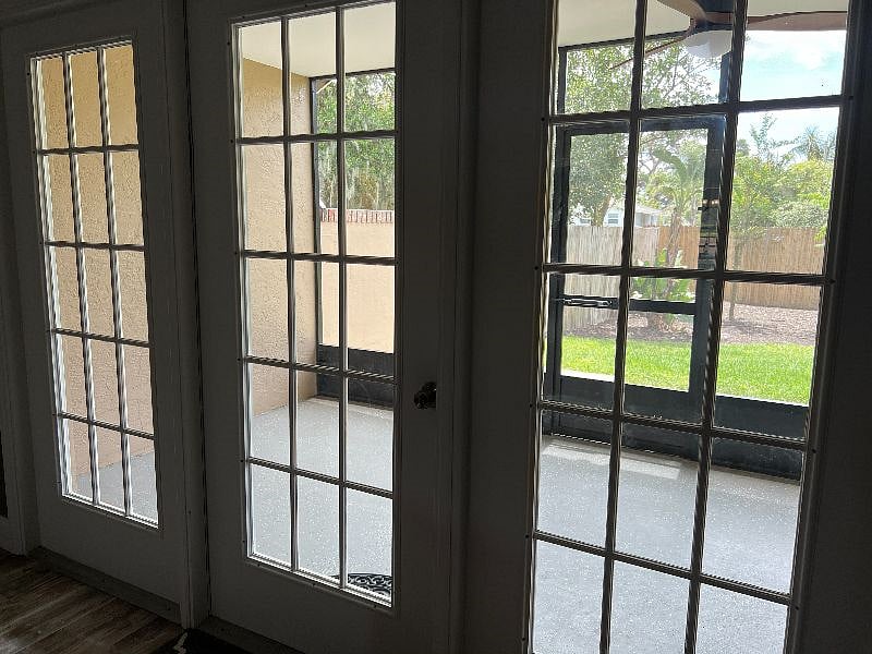 French doors leading to lanai