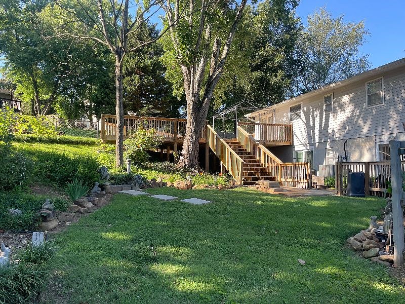 LARGE BACK YARD, PATIO