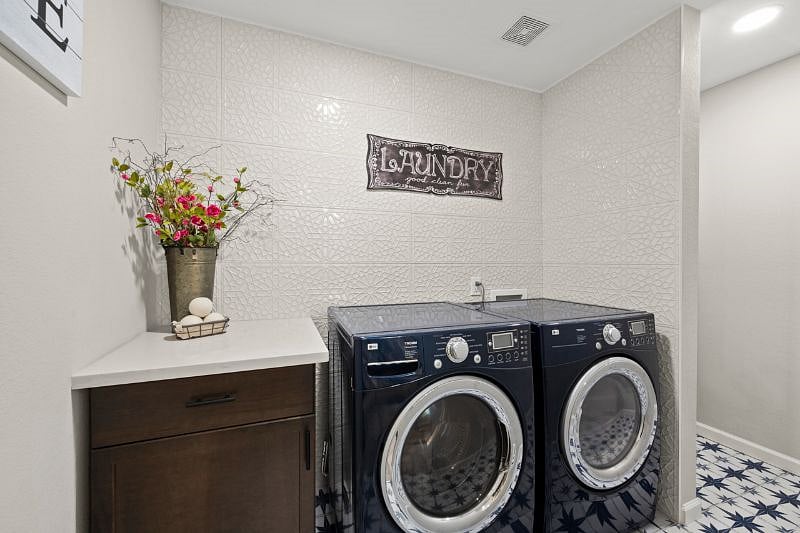 Furnished Finder property 528087_1 photo 18