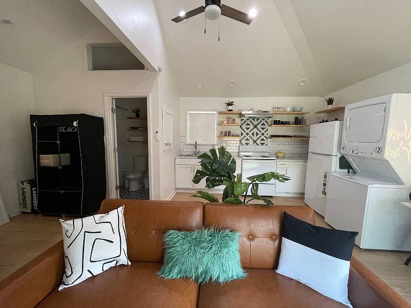 Furnished Finder property 528137_1 photo 2