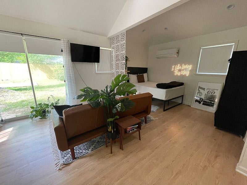Furnished Finder property 528137_1 photo 17