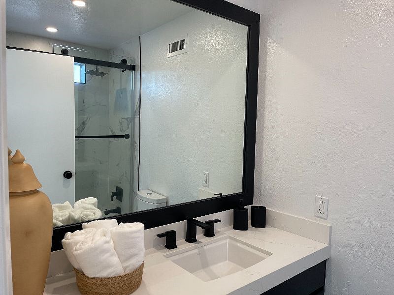 Furnished Finder property 528157_1 photo 21