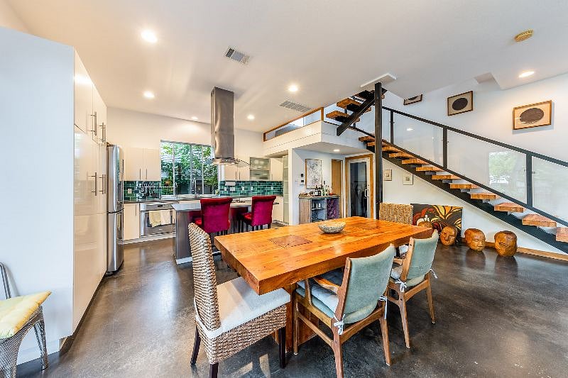 Furnished Finder property 528212_1 photo 3