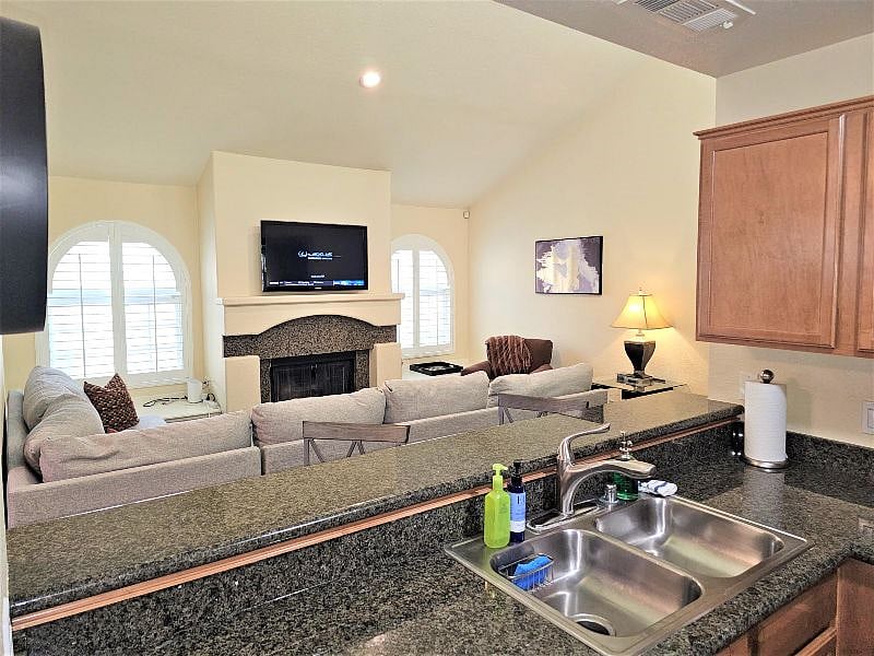 Furnished Finder property 528232_1 photo 8