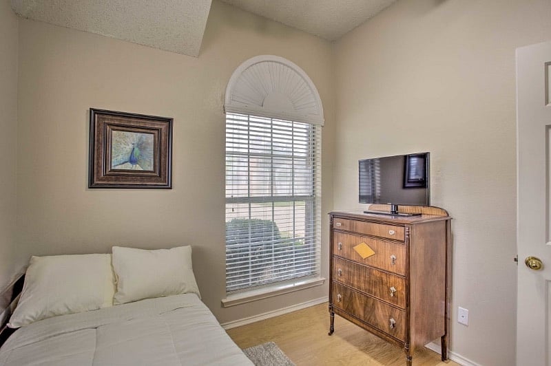 Furnished Finder property 528233_1 photo 6