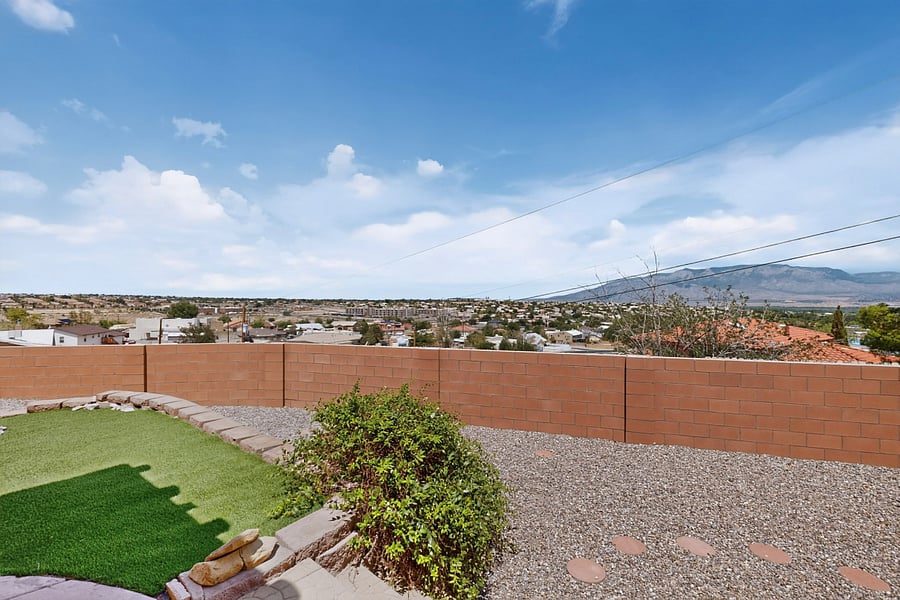 Furnished Finder property 528256_1 photo 32