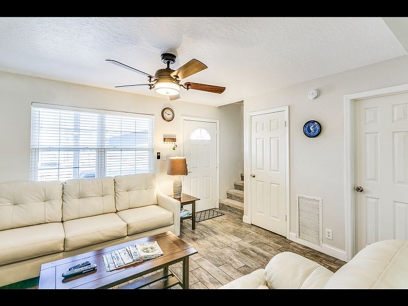 Furnished Finder property 528384_1 photo 9