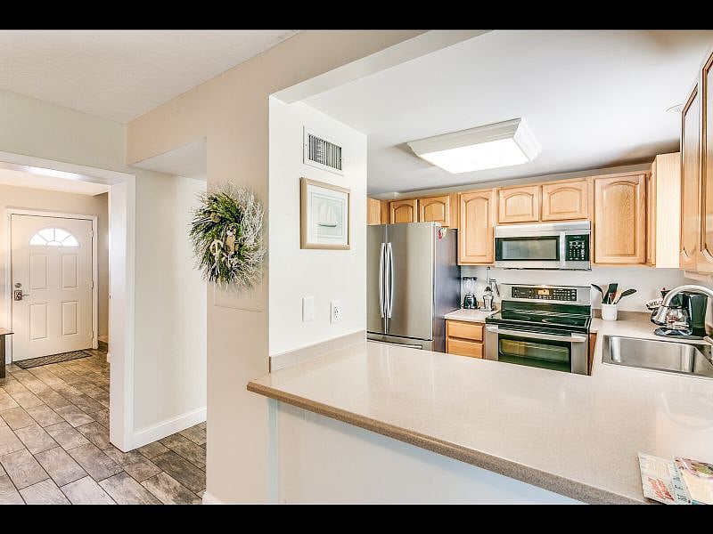 Furnished Finder property 528384_1 photo 13