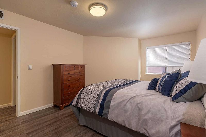 Furnished Finder property 528420_1 photo 14