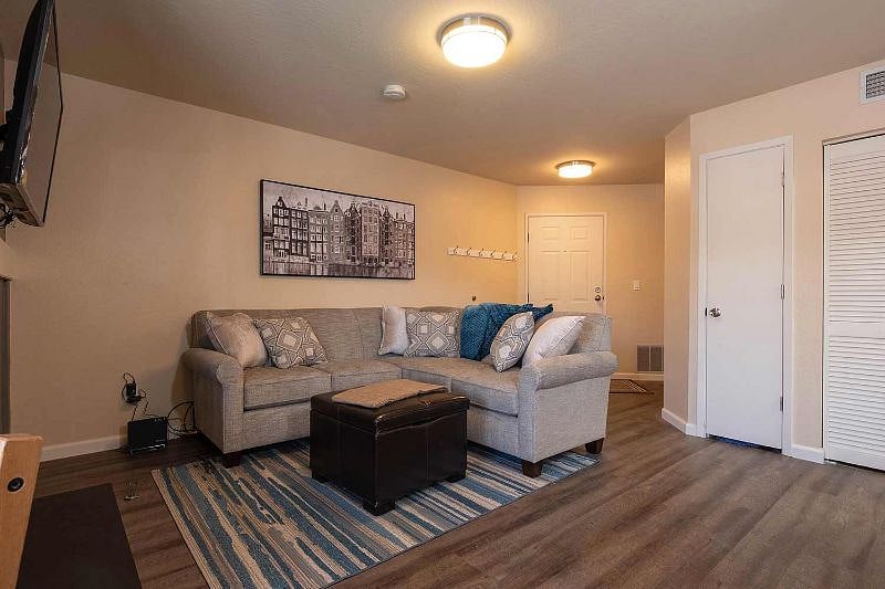 Furnished Finder property 528420_1 photo 12