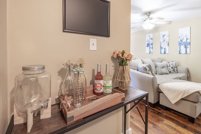 Furnished Finder property 528486_1 photo 13