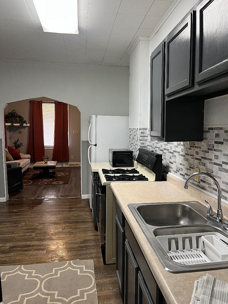 Furnished Finder property 528522_1 photo 8