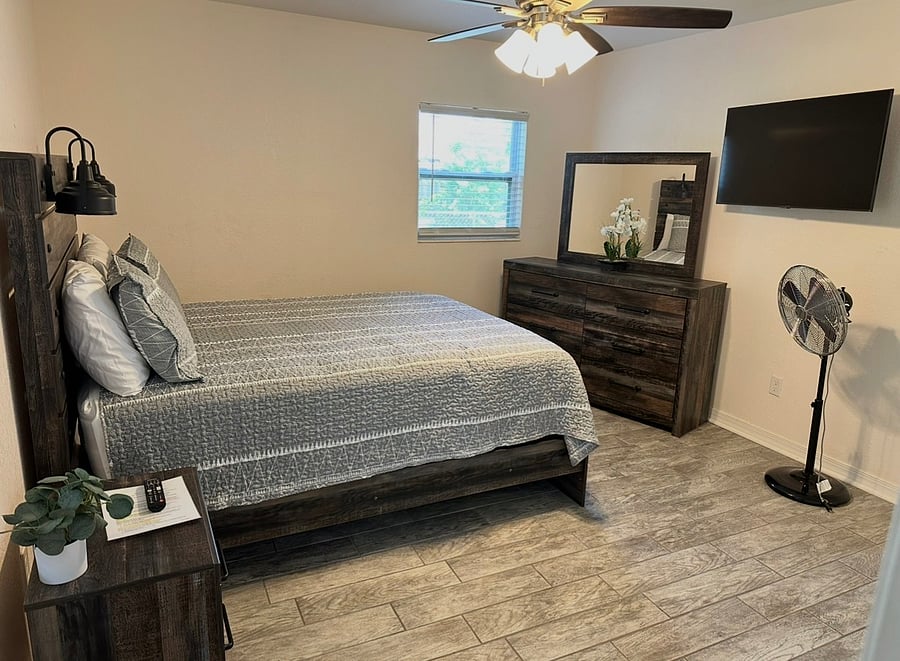 Furnished Finder property 528561_1 photo 3
