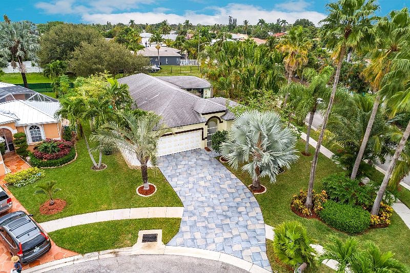 Furnished Finder property 528581_1 photo 1
