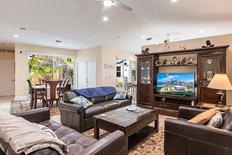 Furnished Finder property 528581_1 photo 17