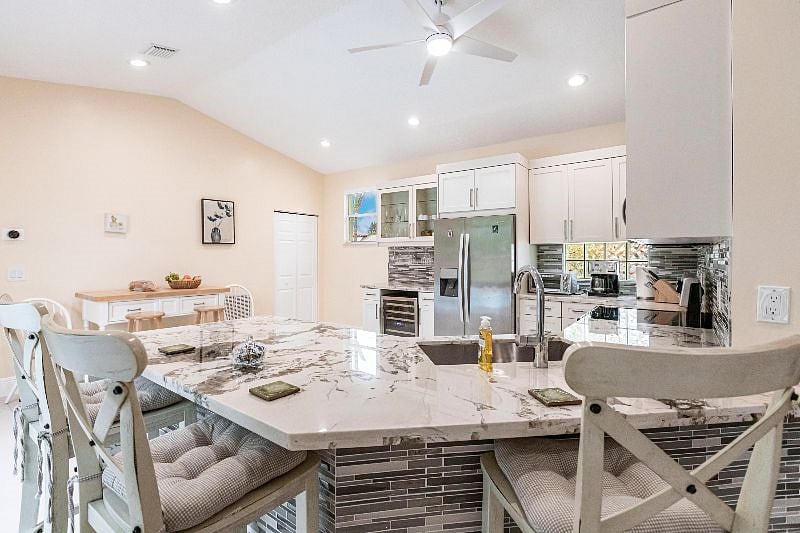 Furnished Finder property 528581_1 photo 21