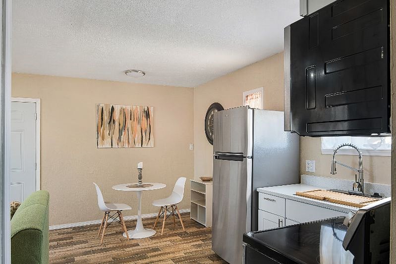 Furnished Finder property 528595_1 photo 8
