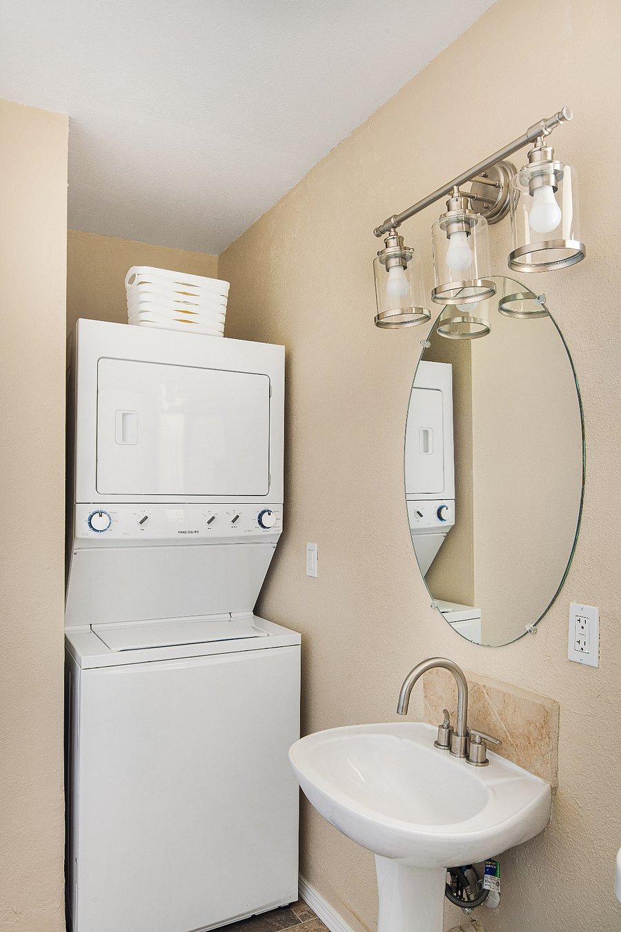 Furnished Finder property 528595_1 photo 13