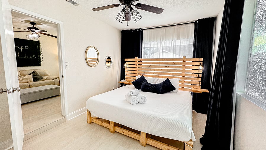 Furnished Finder property 528602_1 photo 24