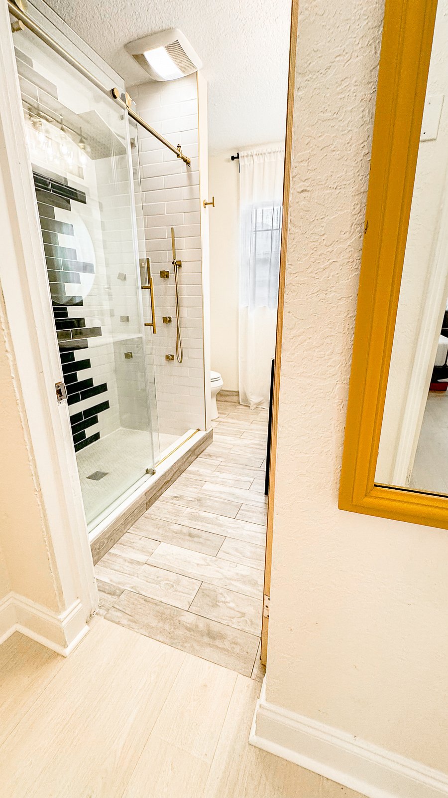 Furnished Finder property 528602_1 photo 17
