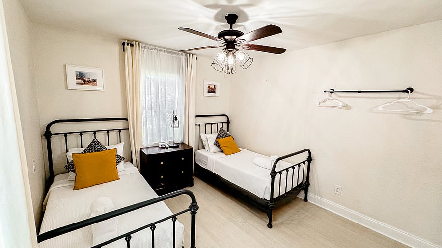 Furnished Finder property 528602_1 photo 33