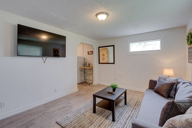 Furnished Finder property 528613_1 photo 3