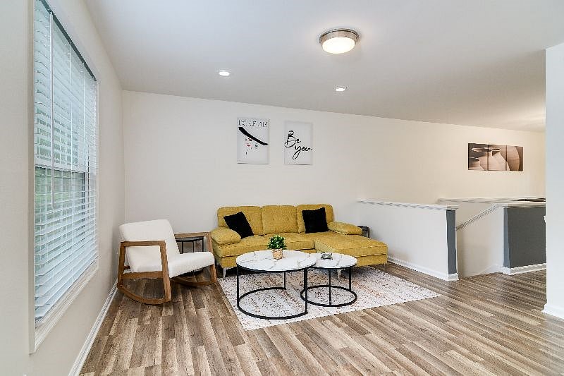 Furnished Finder property 528627_1 photo 3