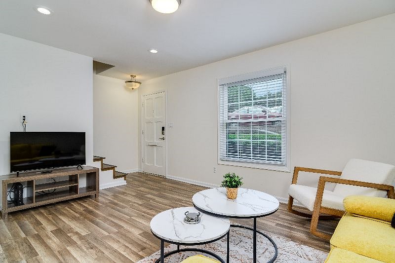 Furnished Finder property 528627_1 photo 5