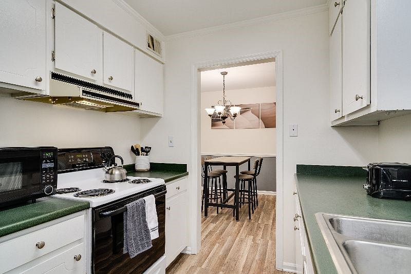 Furnished Finder property 528627_1 photo 13