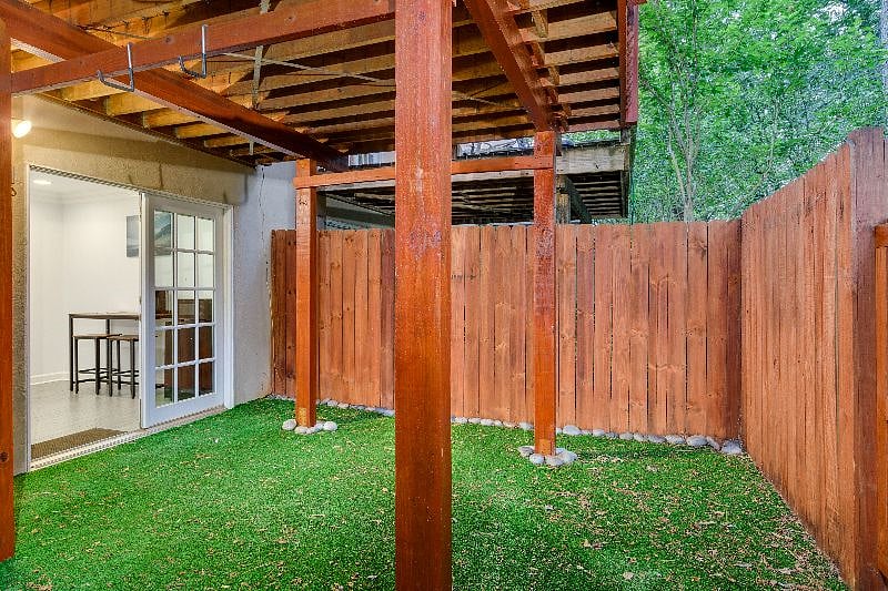Furnished Finder property 528627_1 photo 30