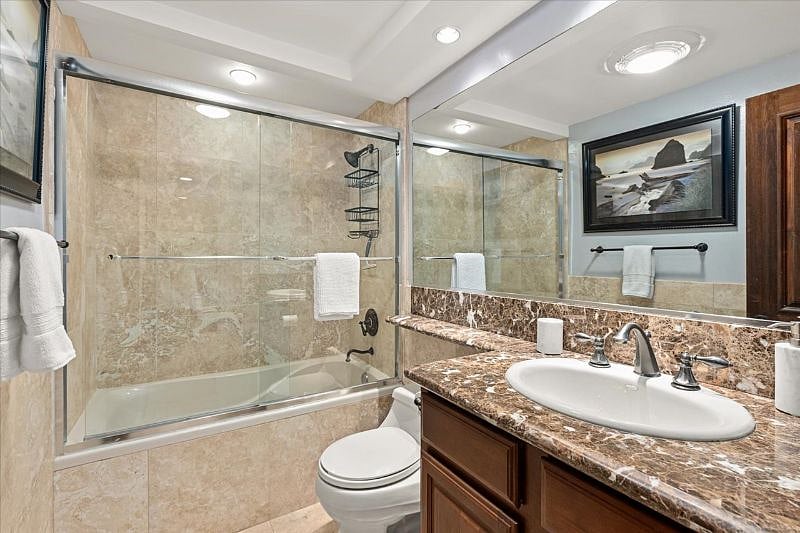 Master bathroom with tub