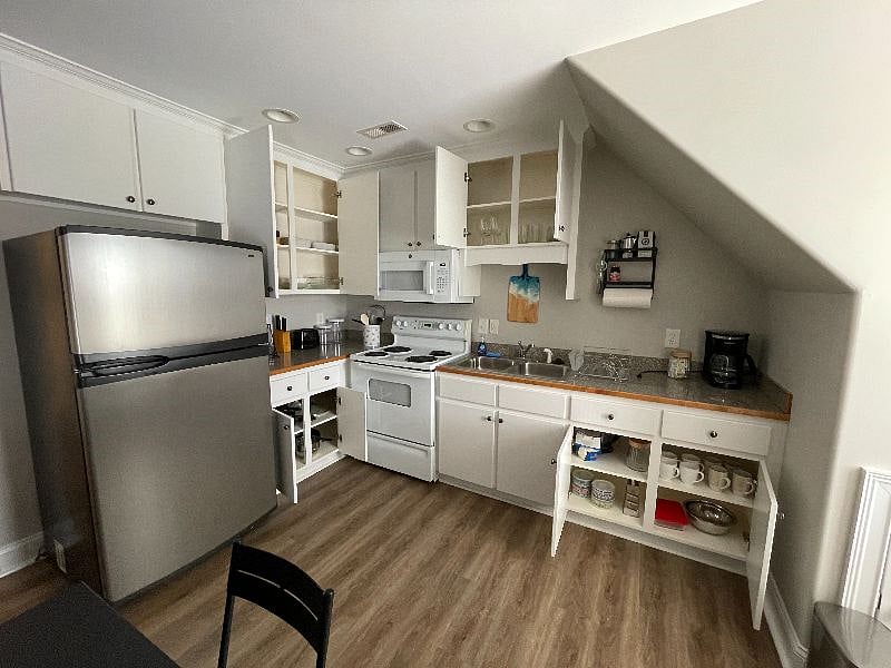 Furnished Finder property 528782_1 photo 11