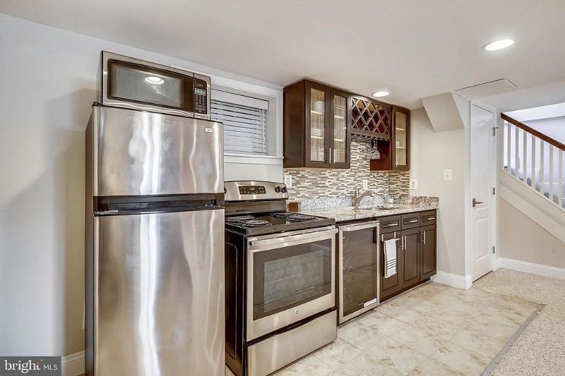 Furnished Finder property 528815_1 photo 3