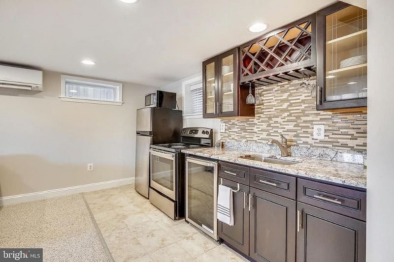 Furnished Finder property 528815_1 photo 4