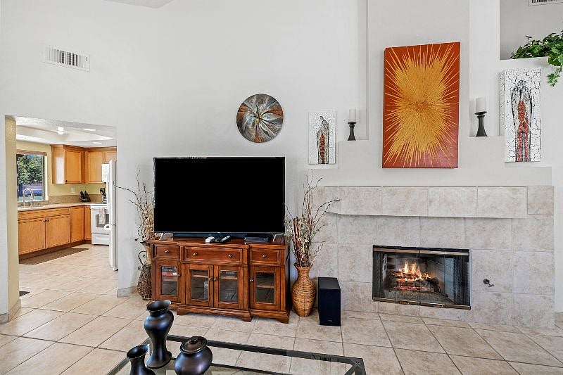 Furnished Finder property 528851_1 photo 5