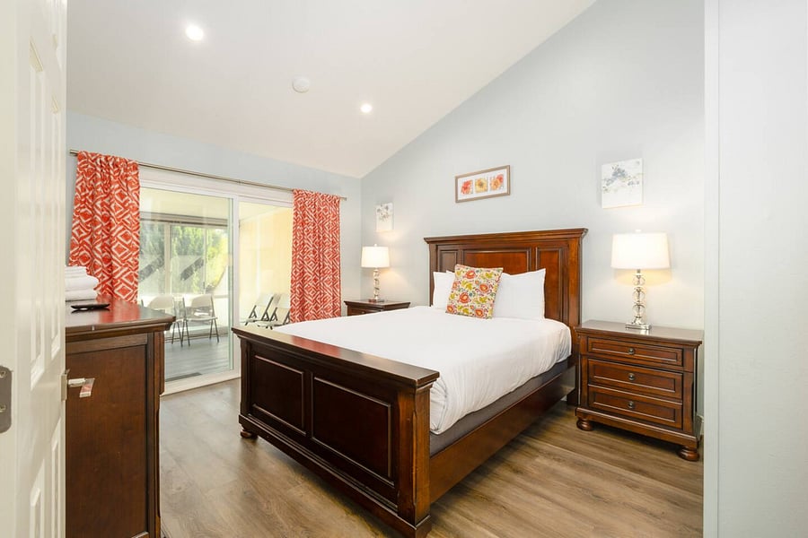 Queen bed in bedroom #2