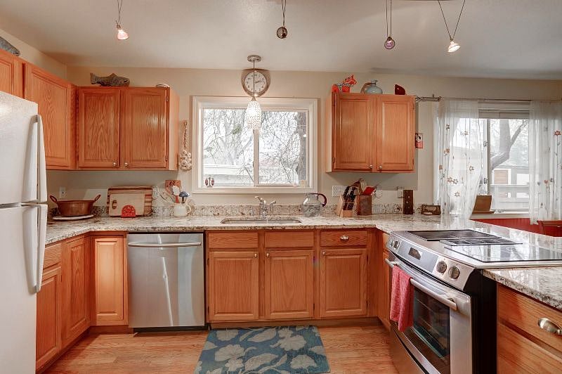 Furnished Finder property 528854_1 photo 3