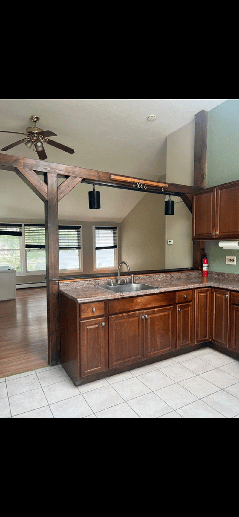 Furnished Finder property 528866_1 photo 3