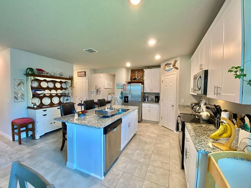 Furnished Finder property 528867_1 photo 15