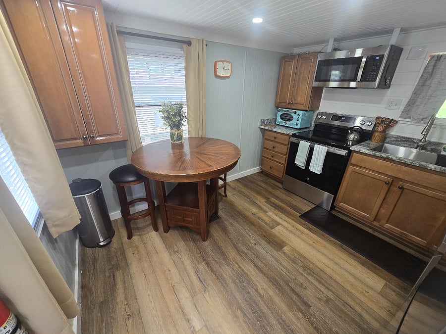 Bar top kitchen table