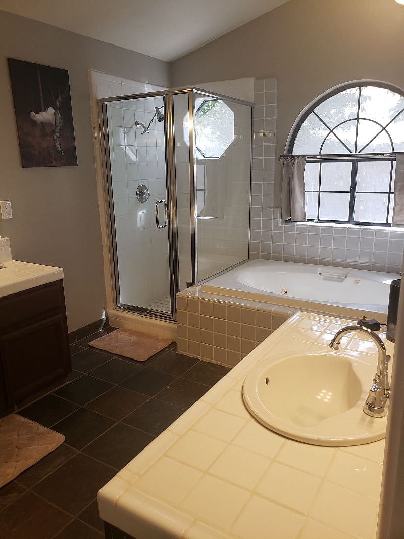Furnished Finder property 528876_1 photo 13