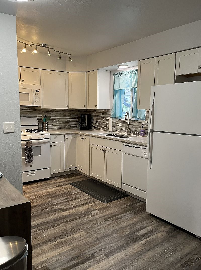 Furnished Finder property 528886_1 photo 8