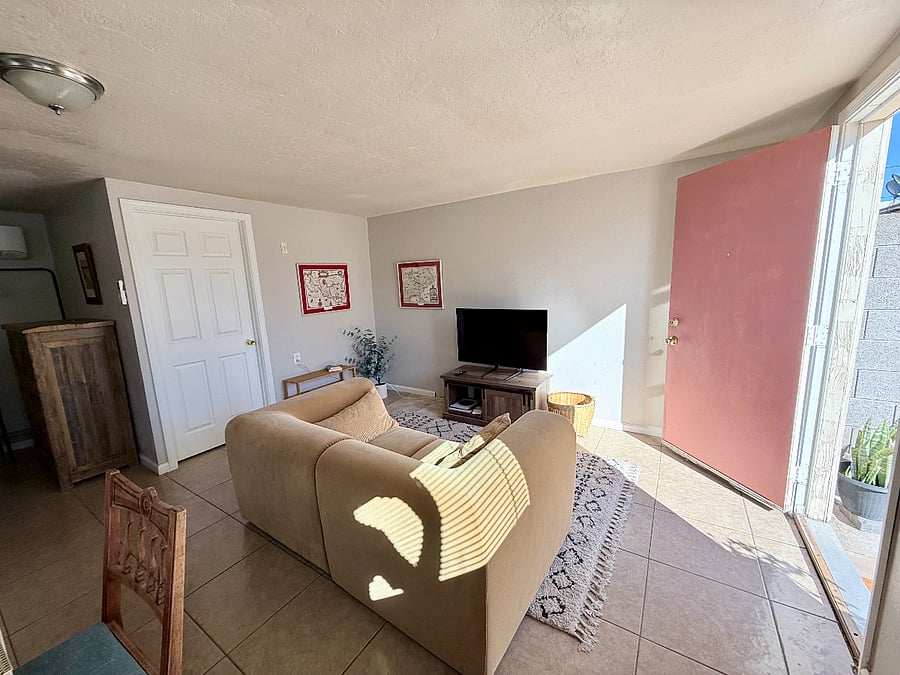 Furnished Finder property 528954_2 photo 3
