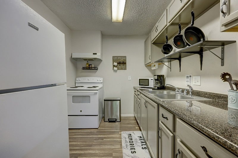 Fully stocked kitchen for 2