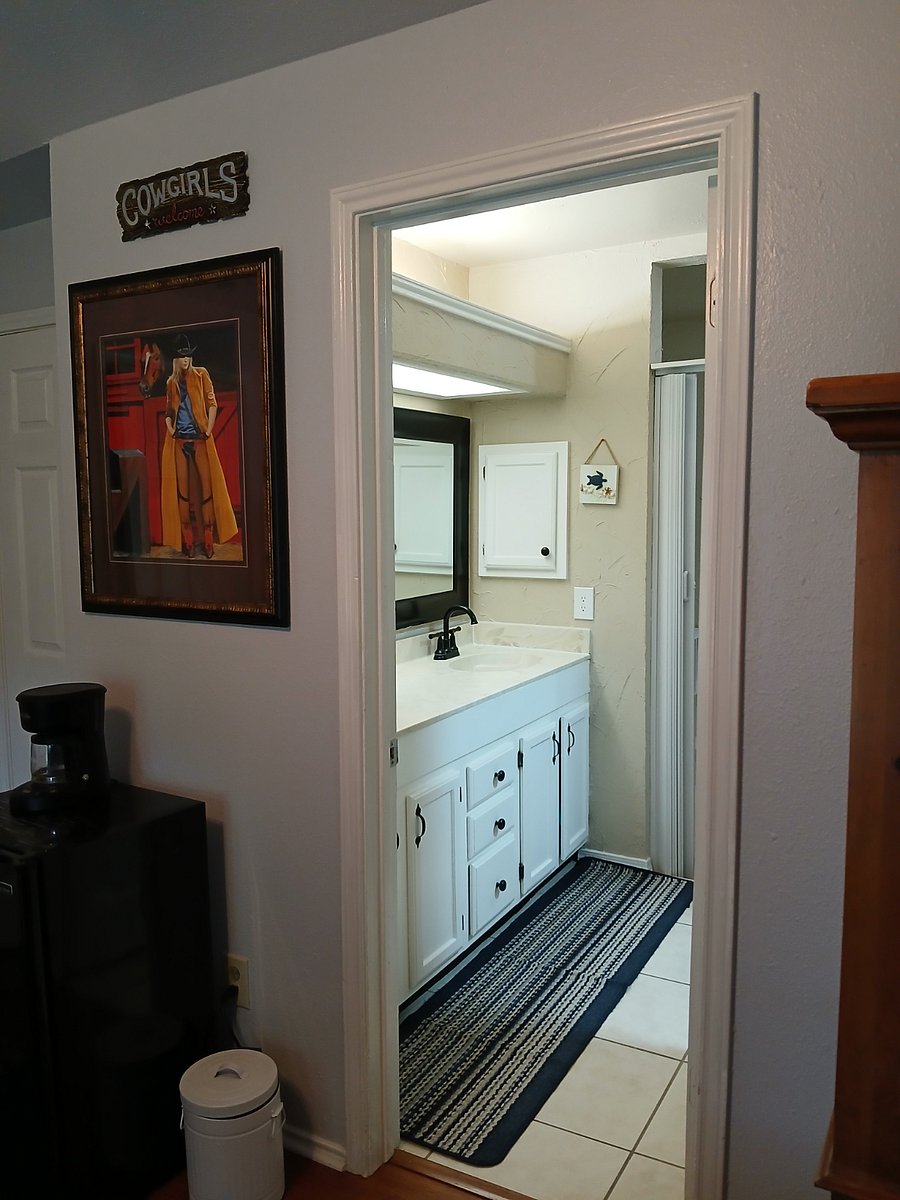 Furnished Finder property 529148_2 photo 3